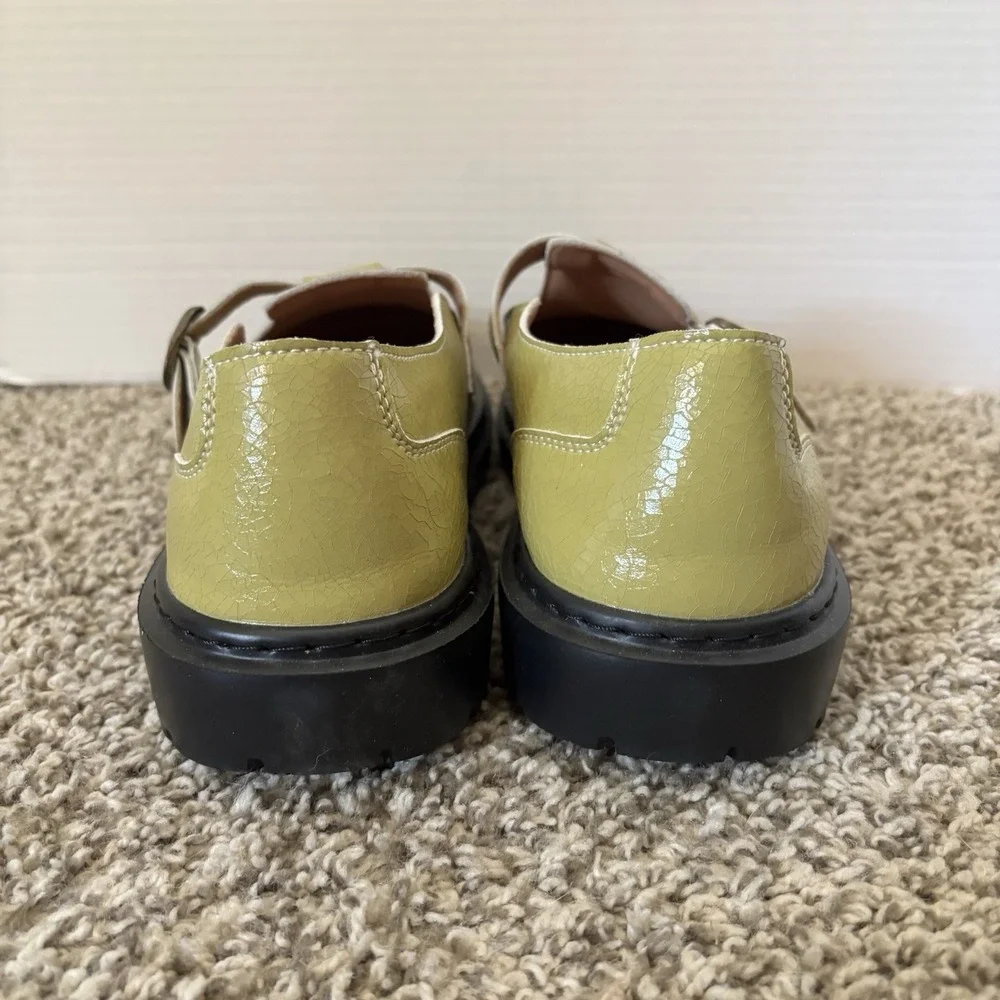 Women's Green buckle Mary Jane shoes New womens Size 11